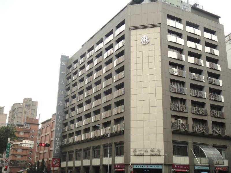 First Hotel Taipei Esterno foto
