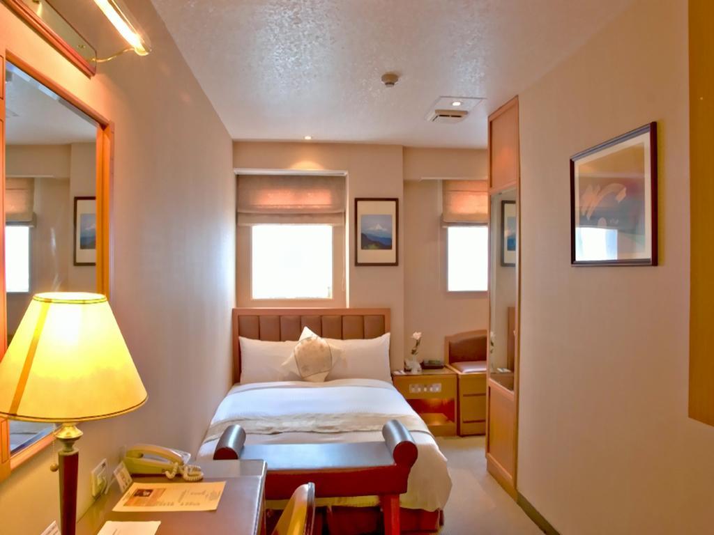 First Hotel Taipei Esterno foto