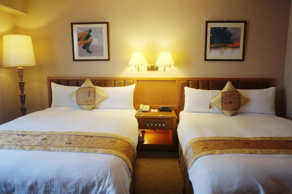 First Hotel Taipei Esterno foto