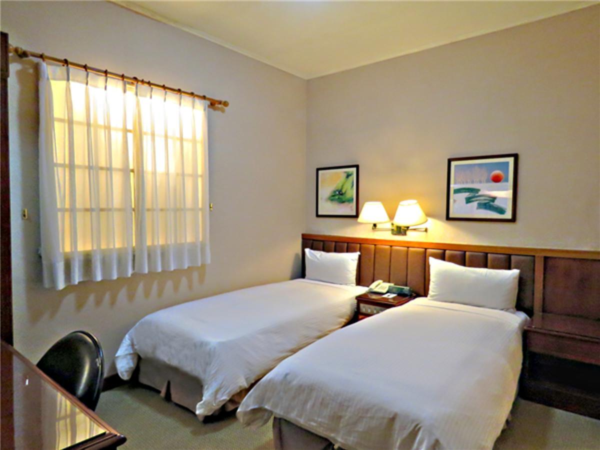 First Hotel Taipei Esterno foto