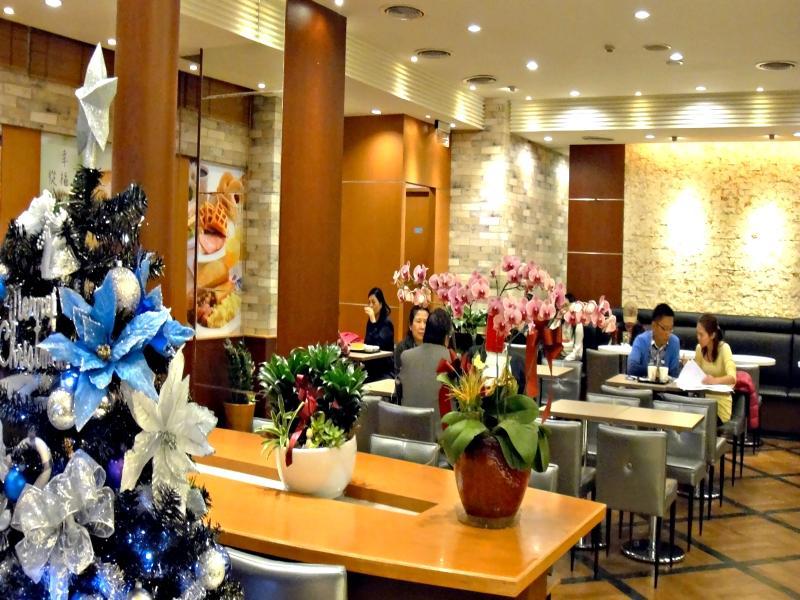 First Hotel Taipei Esterno foto
