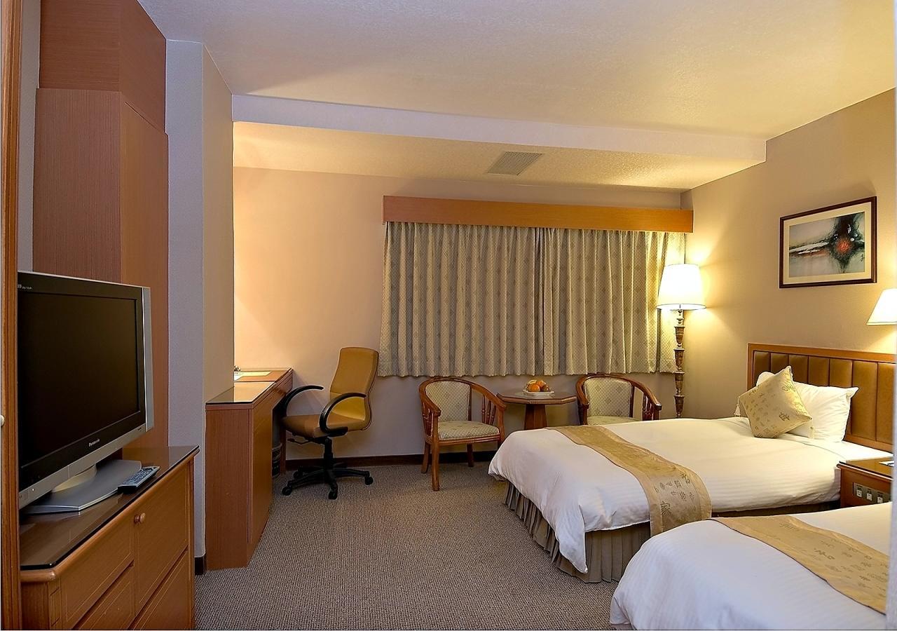 First Hotel Taipei Esterno foto